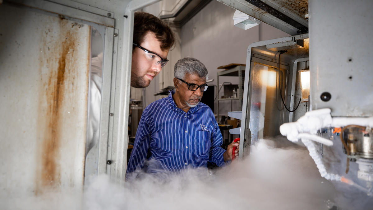Professor I.S. Jawahir (right), conducting cryogenic material processing experiments with Daniel Caudill (left), Mechanical Engineering graduate research assistant. Pete Comparoni | UK Photo.